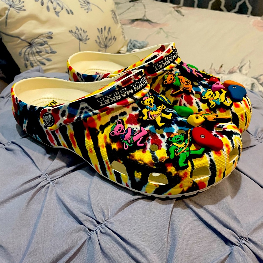 Chinatown market X Grateful Dead crocs